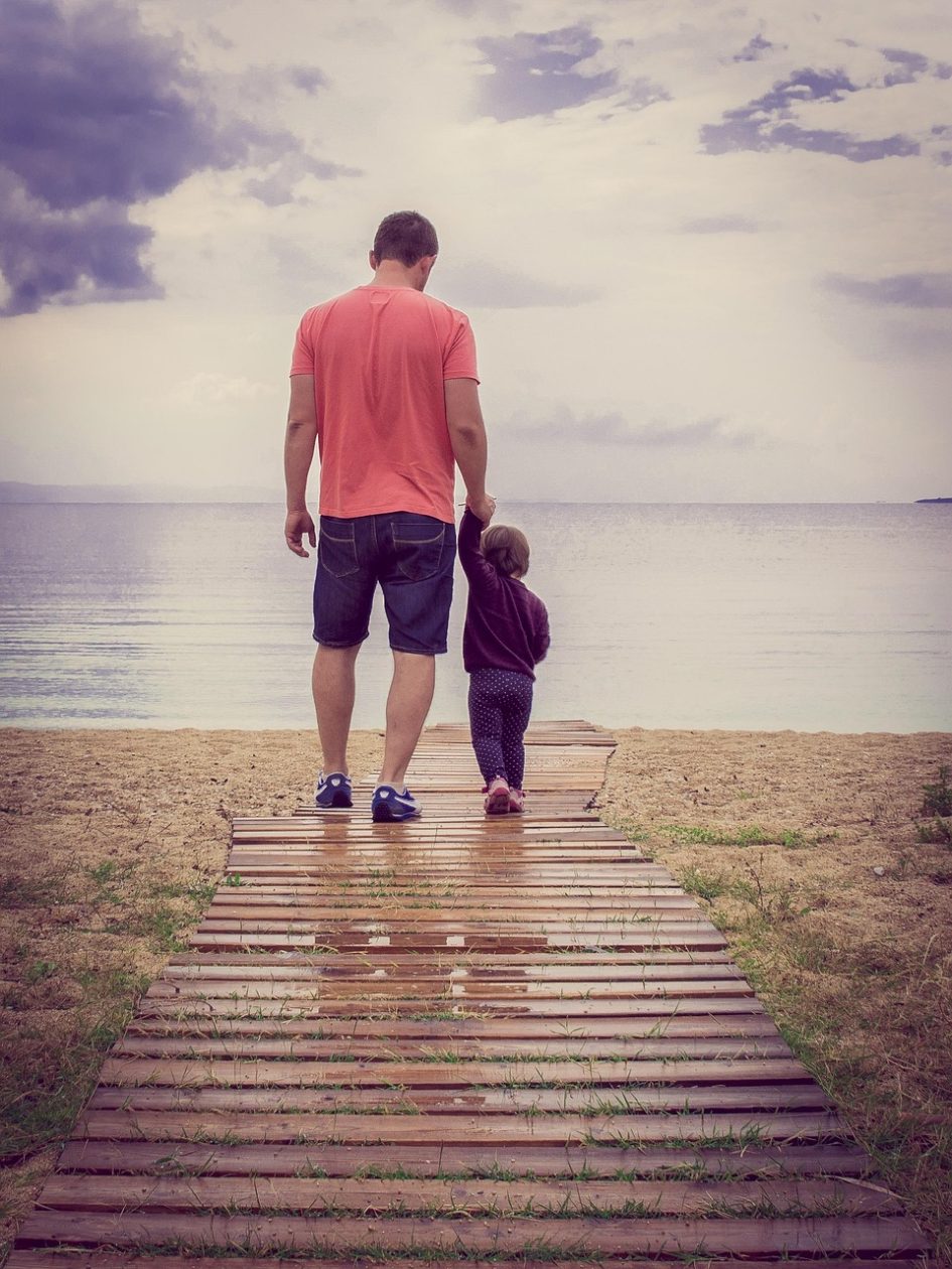 entdecken sie die aufregende reise des laufens mit kleinkindern! tipps und ratschläge, um ihrem kind beim laufenlernen zu helfen und seine motorik sowie selbstständigkeit zu fördern.