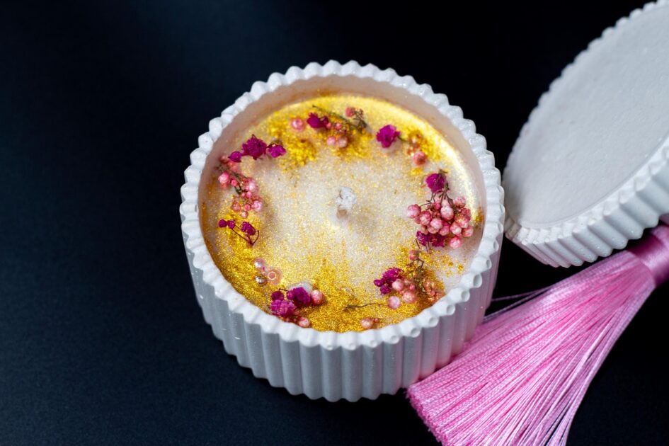 entdecken sie unsere duftenden kerzen, die eine gem&uuml;tliche atmosph&auml;re schaffen und mit nat&uuml;rlichen aromen ihr zuhause verzaubern.